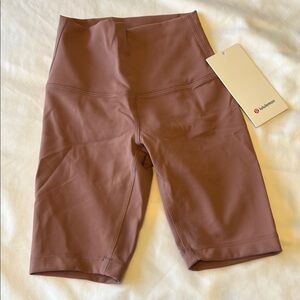 lululemon athletica Women's Wunder Train HR Shirt 8 inch Size 2